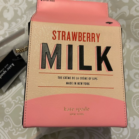 đźŤSOLD Kate Spade🍓Strawberry Milk Carton Printed Crossbody Novelty New Holiday - Picture 3 of 4